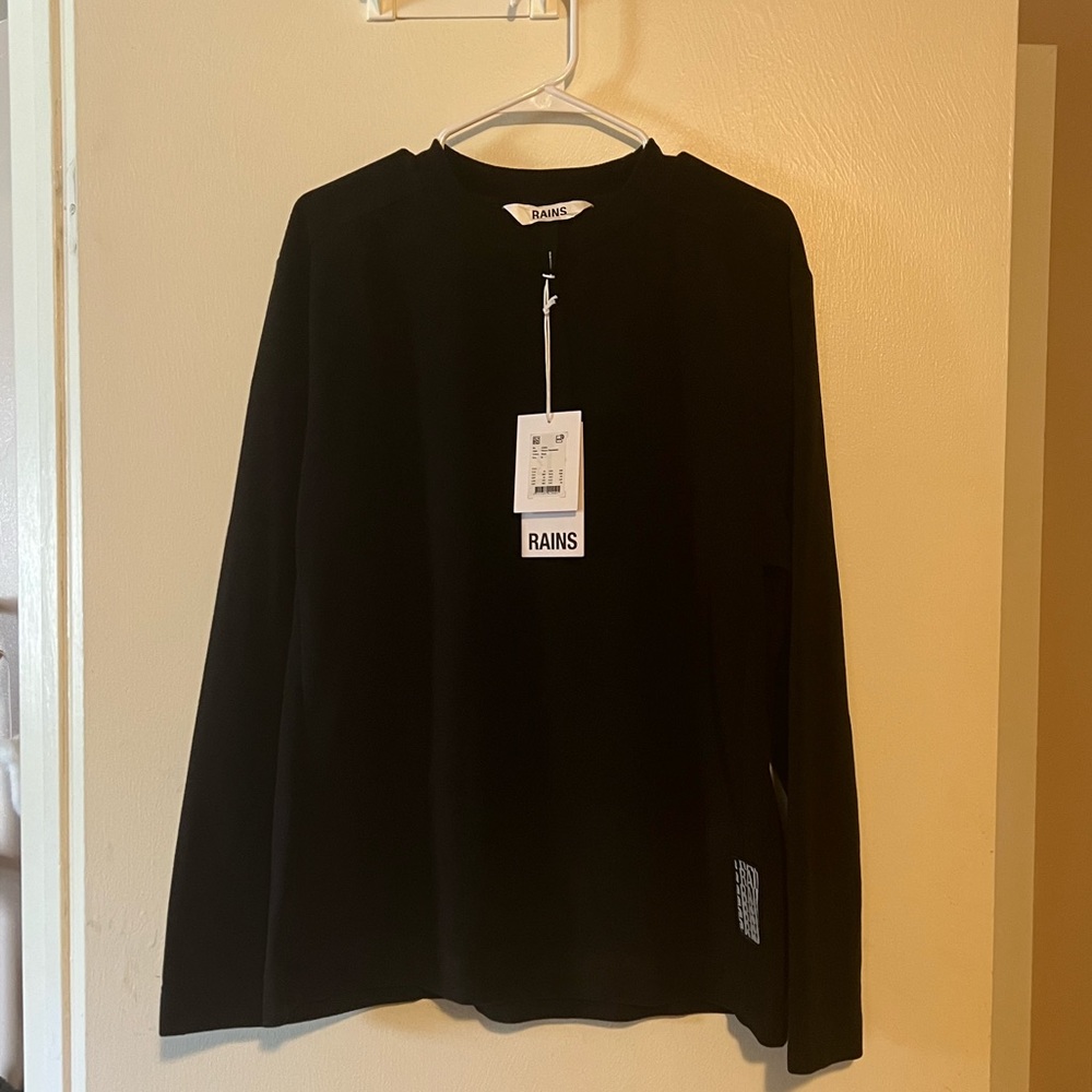 RAINS medium black fleece sweatshirt pullover $95 NWT